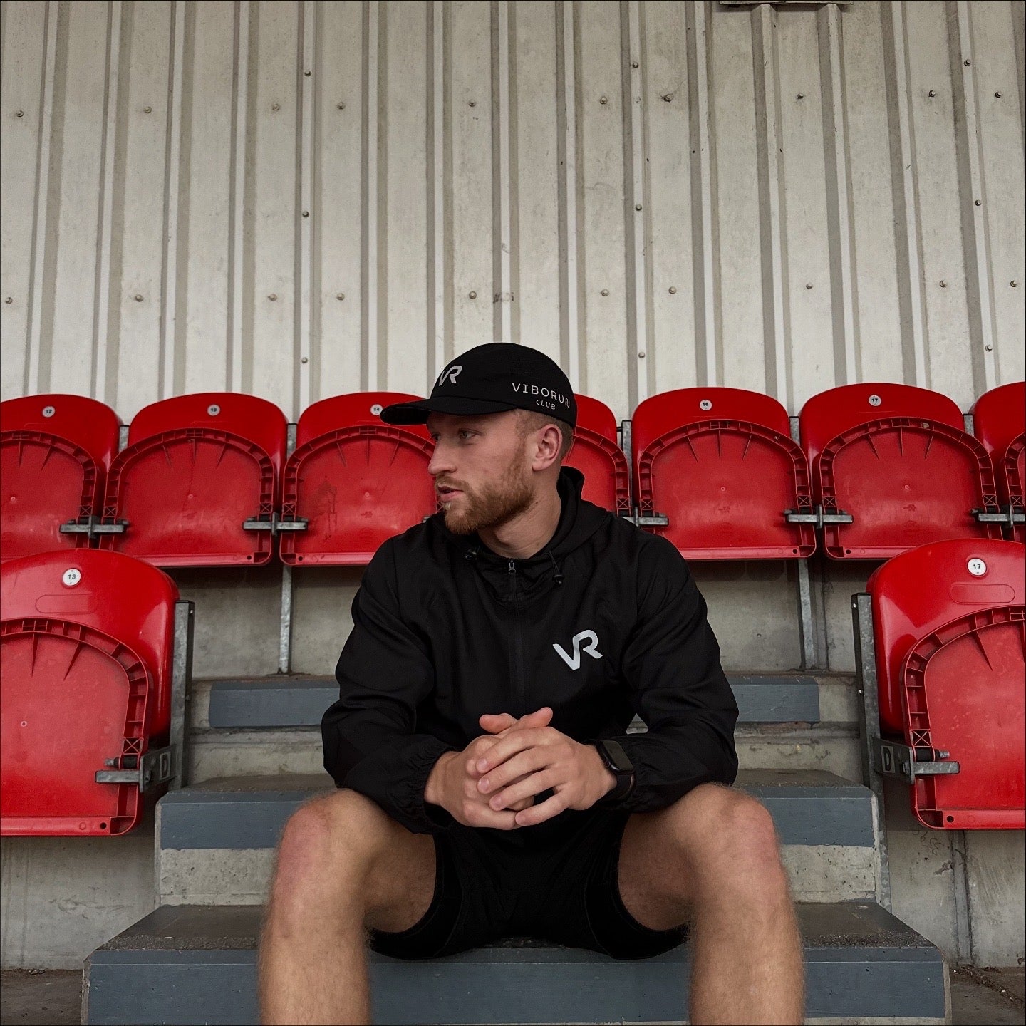 VIBORUN CLUB Edge Running Cap - Black